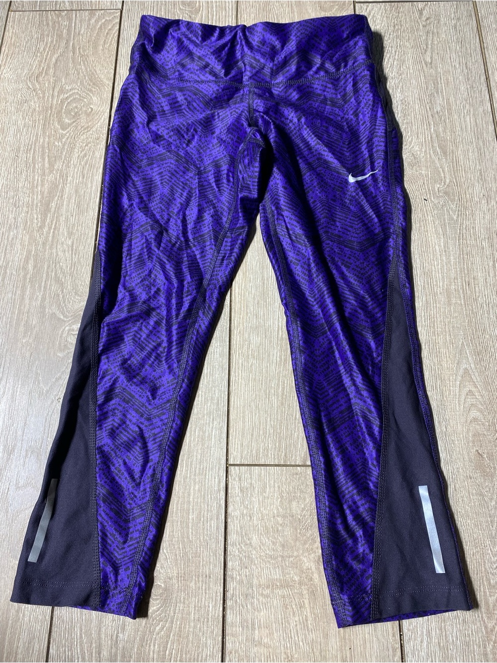 Nike Dri-FIT Womens Purple Black Abstract Print Cropped Leggings XS Gym Running